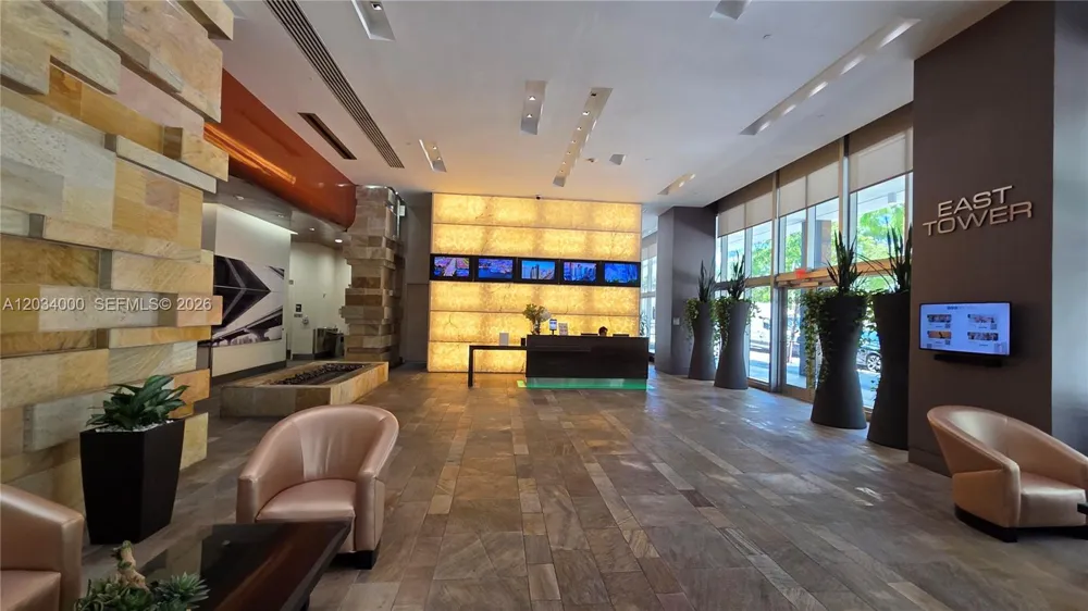 500 Brickell Ave #1410 Miami, FL 33131