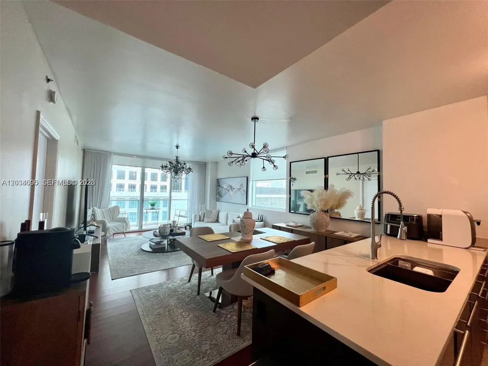 500 Brickell Ave #1410 Miami, FL 33131
