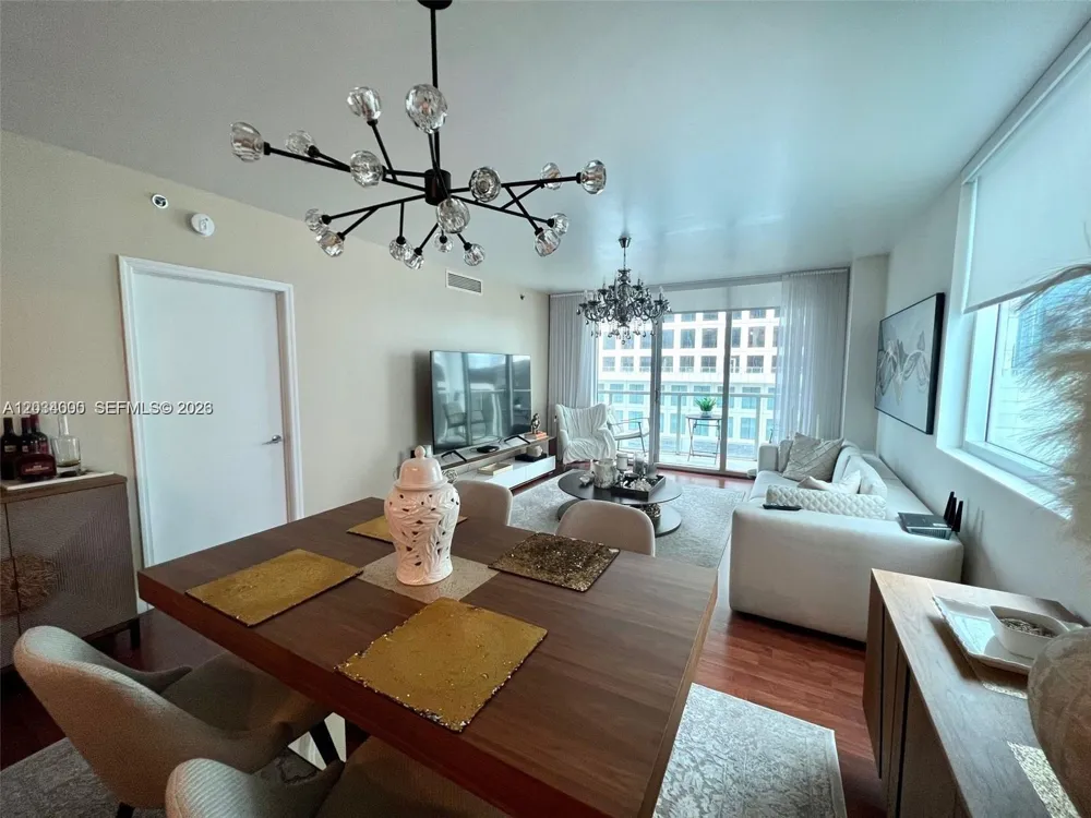 500 Brickell Ave #1410 Miami, FL 33131