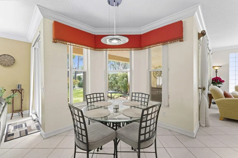 8492 Breezy Oak Way Boynton Beach, FL 33473
