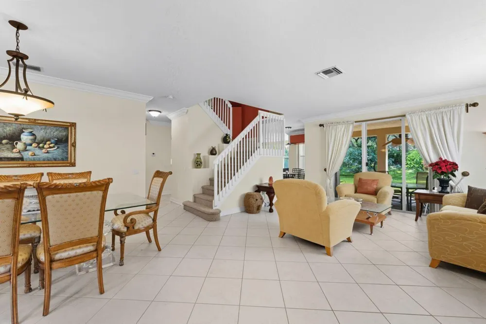 8492 Breezy Oak Way Boynton Beach, FL 33473