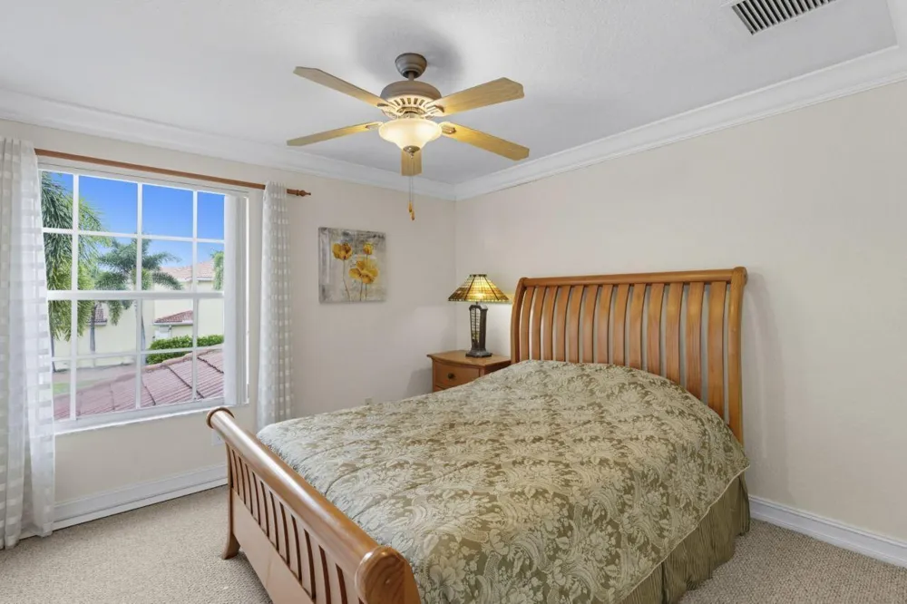8492 Breezy Oak Way Boynton Beach, FL 33473