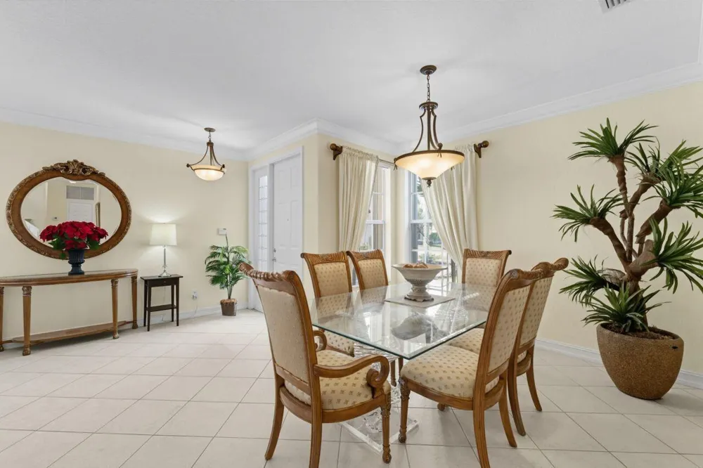 8492 Breezy Oak Way Boynton Beach, FL 33473