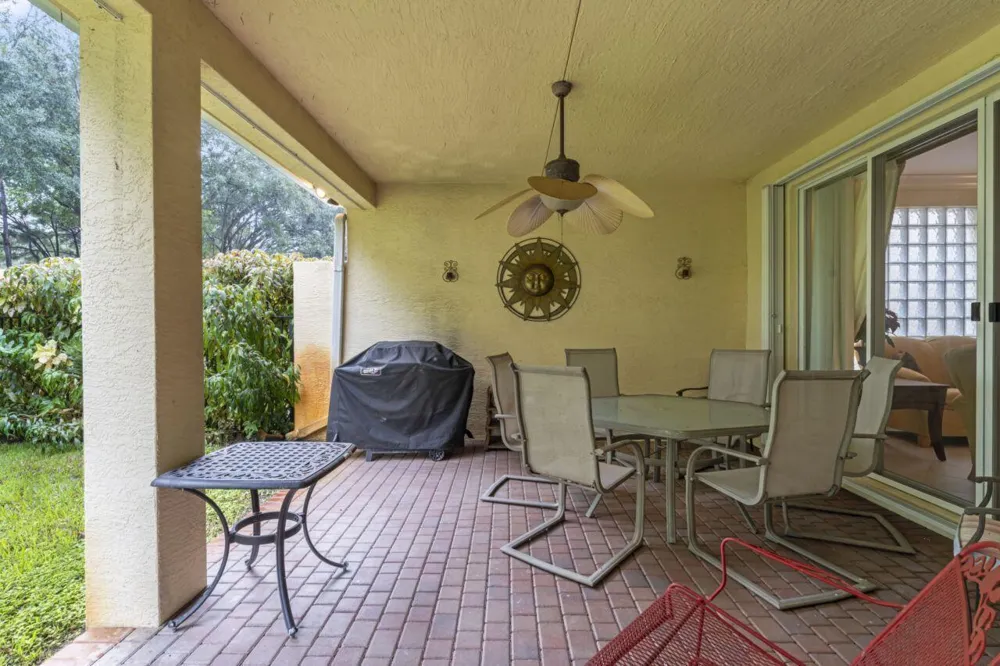 8492 Breezy Oak Way Boynton Beach, FL 33473