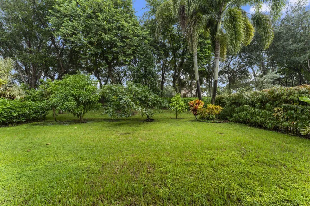 8492 Breezy Oak Way Boynton Beach, FL 33473
