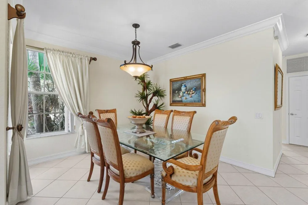 8492 Breezy Oak Way Boynton Beach, FL 33473