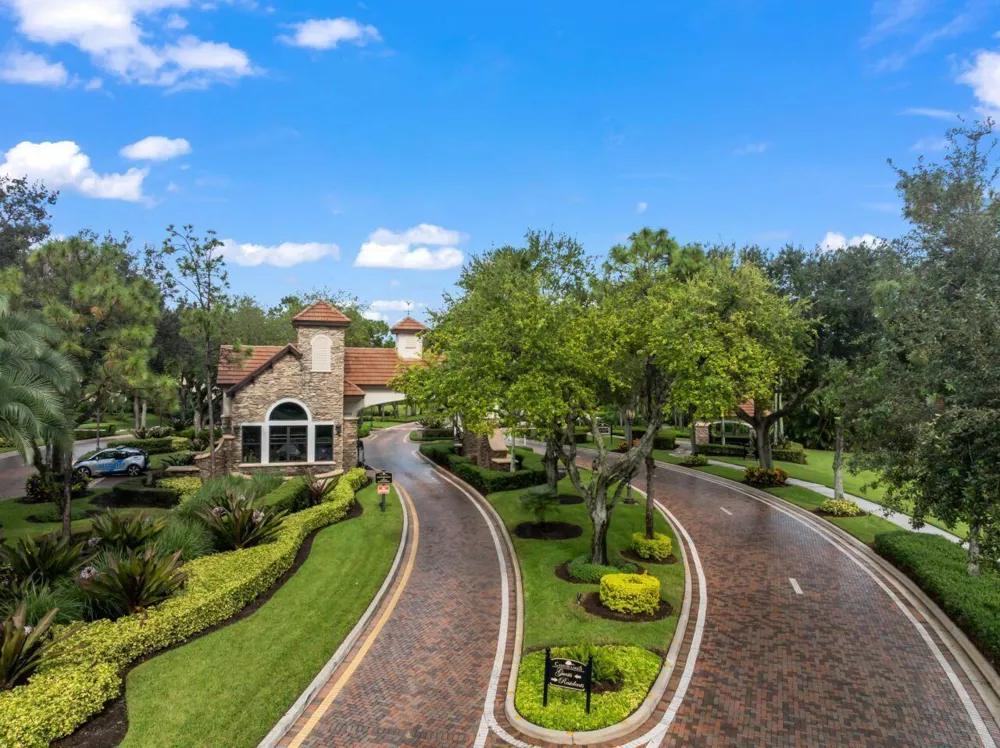 8492 Breezy Oak Way Boynton Beach, FL 33473