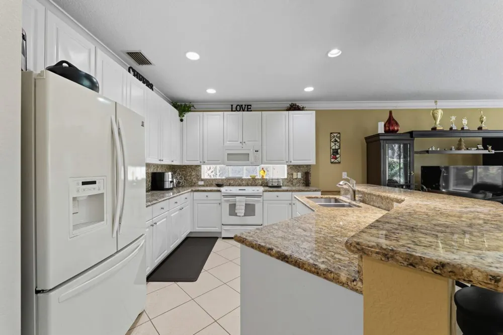 8492 Breezy Oak Way Boynton Beach, FL 33473