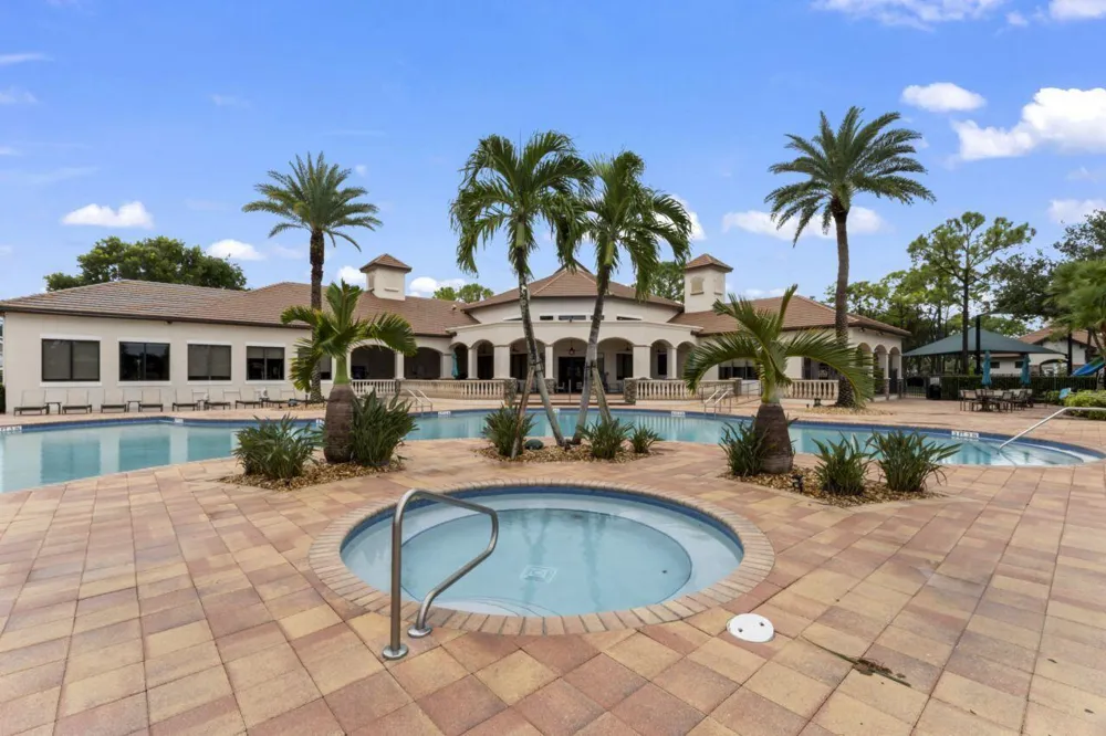 8492 Breezy Oak Way Boynton Beach, FL 33473
