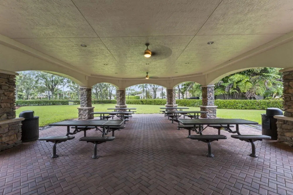 8492 Breezy Oak Way Boynton Beach, FL 33473