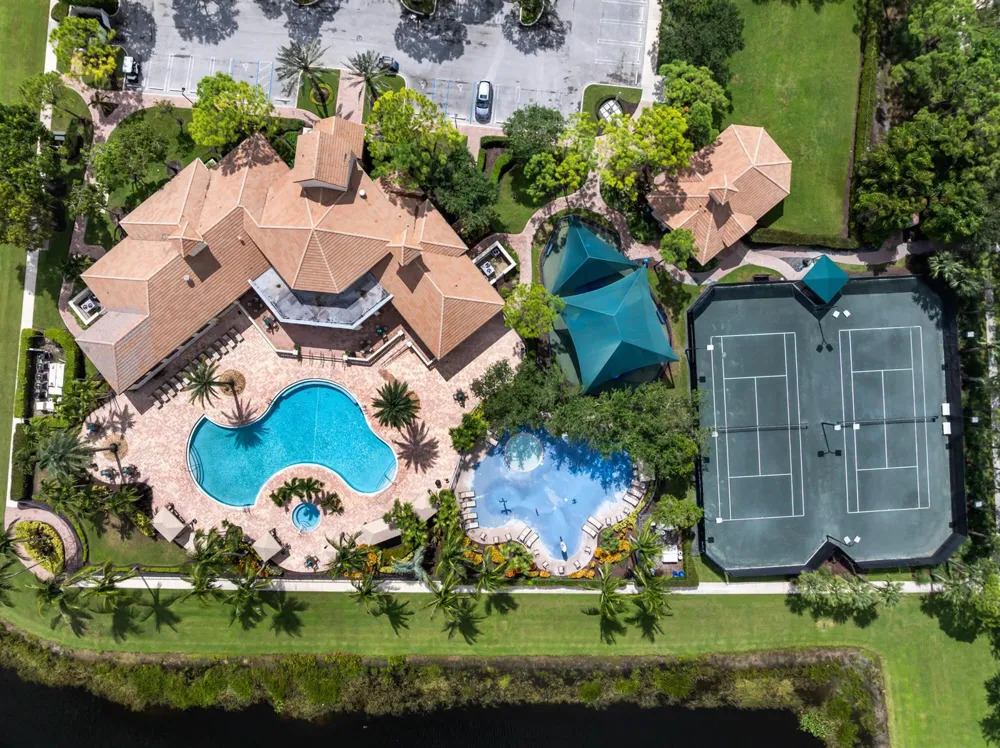 8492 Breezy Oak Way Boynton Beach, FL 33473