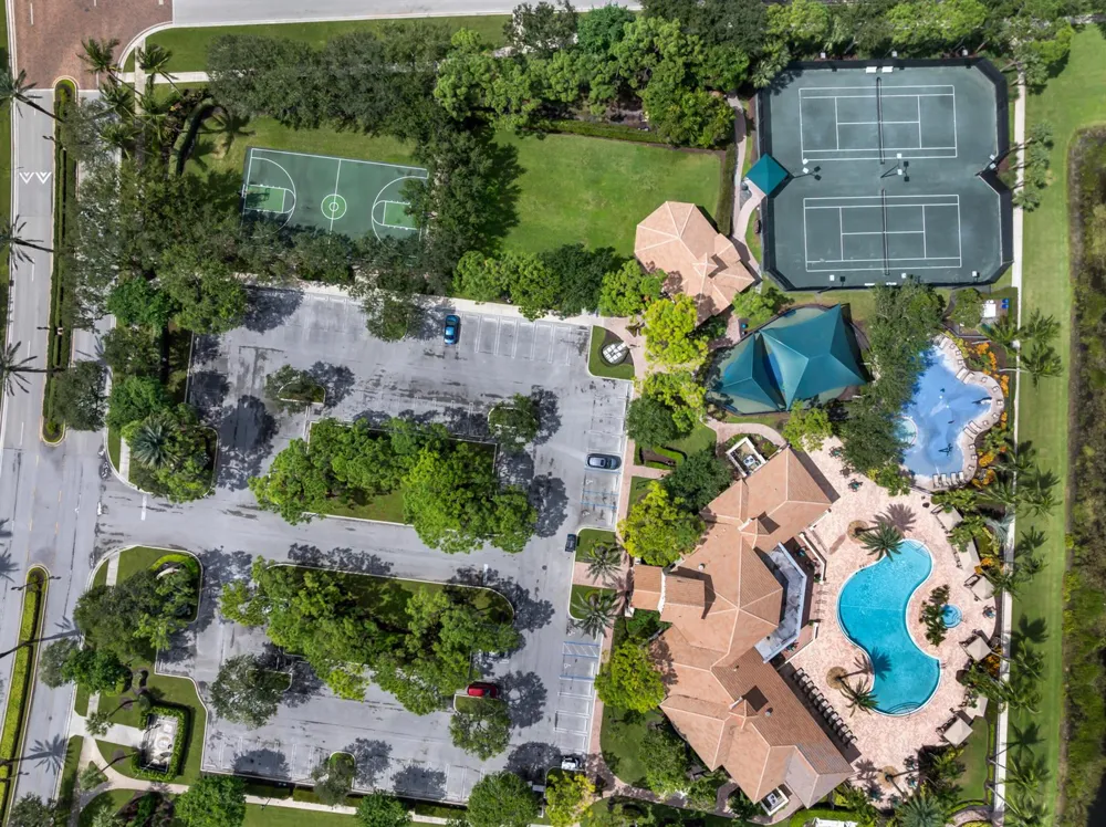 8492 Breezy Oak Way Boynton Beach, FL 33473
