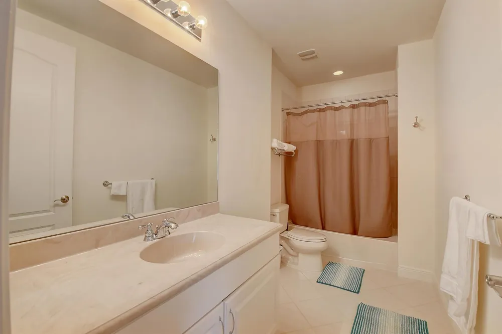 5645 NE Trieste Way Boca Raton, FL 33487