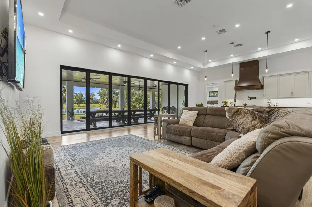 5250 21st Street SW Vero Beach, FL 32968