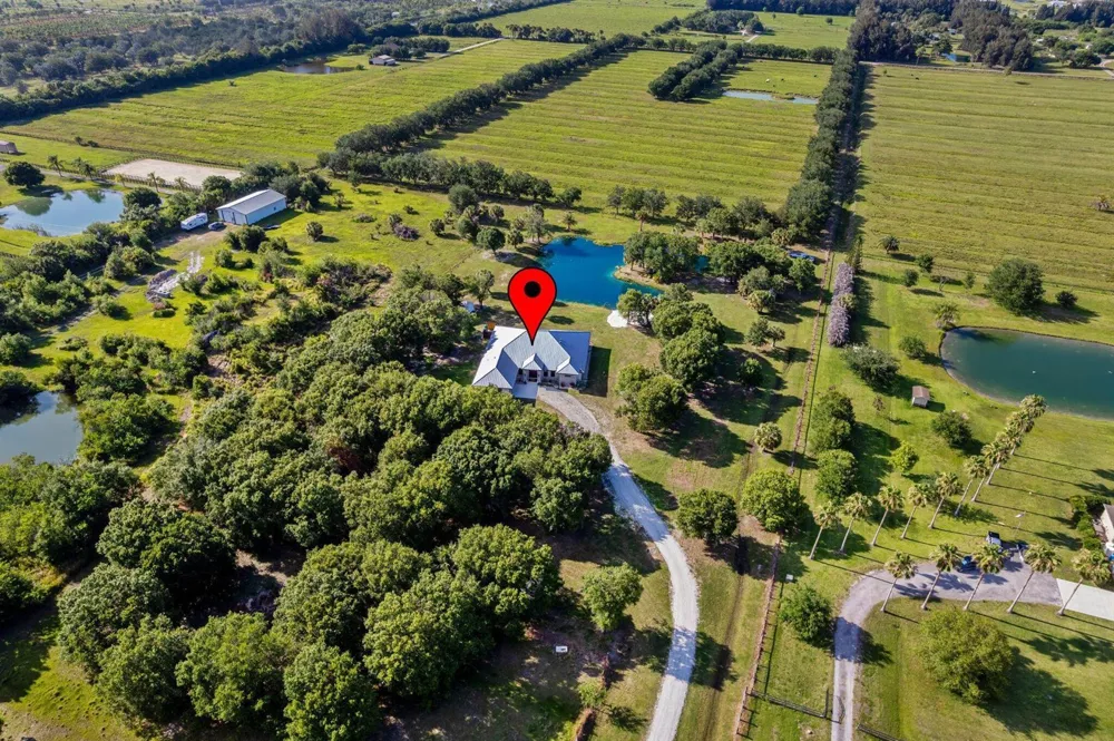 5250 21st Street SW Vero Beach, FL 32968