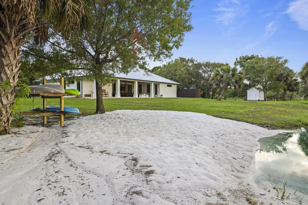 5250 21st Street SW Vero Beach, FL 32968