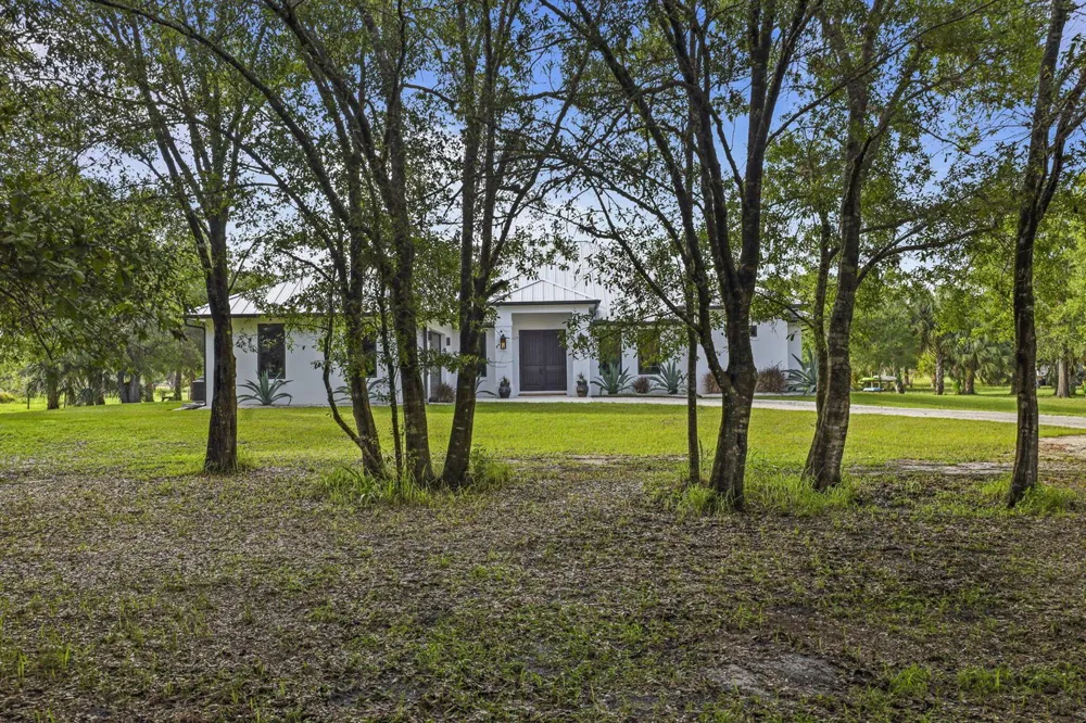 5250 21st Street SW Vero Beach, FL 32968