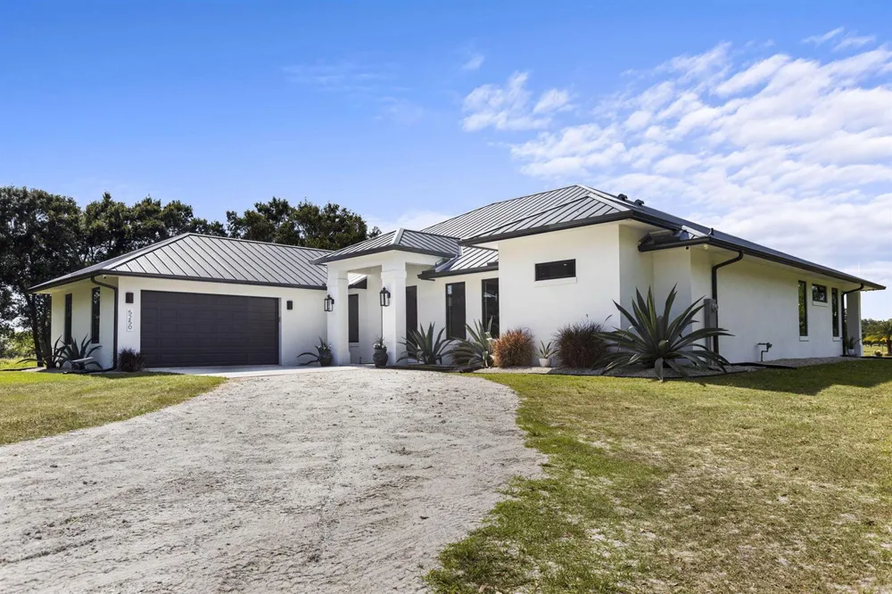 5250 21st Street SW Vero Beach, FL 32968