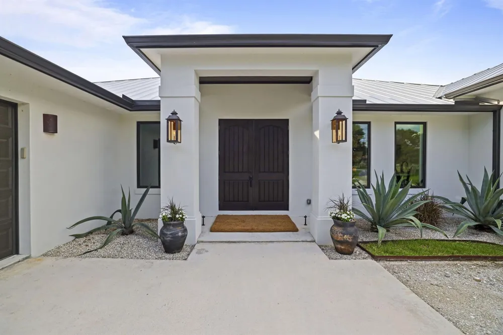 5250 21st Street SW Vero Beach, FL 32968