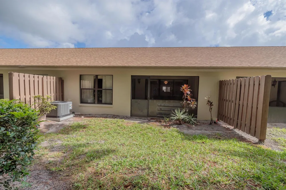 2054 SW Silver Pine Way #123d Palm City, FL 34990