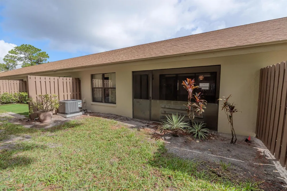 2054 SW Silver Pine Way #123d Palm City, FL 34990