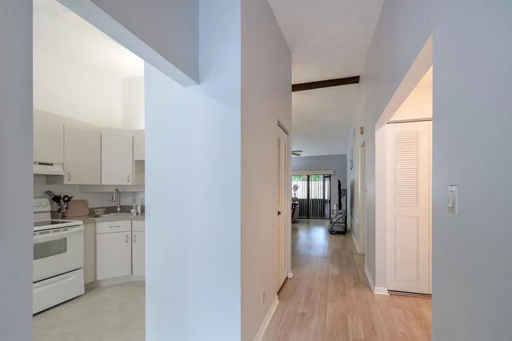 2054 SW Silver Pine Way #123d Palm City, FL 34990