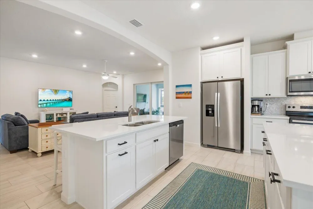 31 52nd Square Vero Beach, FL 32968