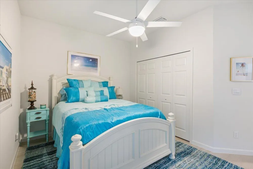 31 52nd Square Vero Beach, FL 32968