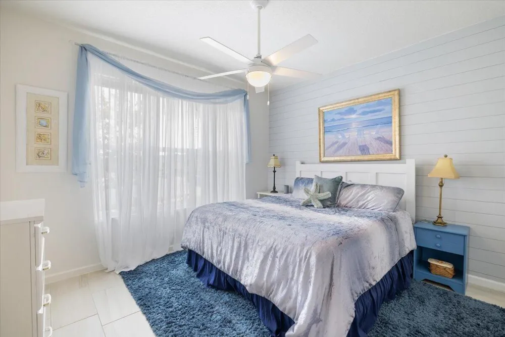 31 52nd Square Vero Beach, FL 32968