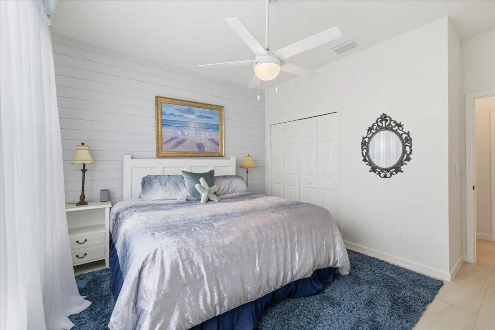 31 52nd Square Vero Beach, FL 32968