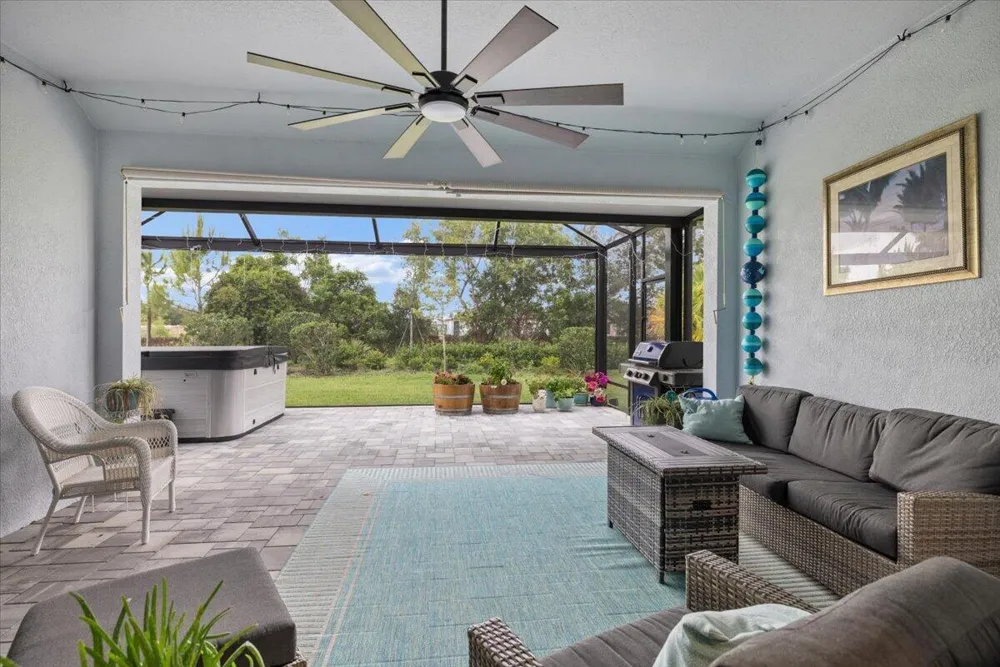 31 52nd Square Vero Beach, FL 32968