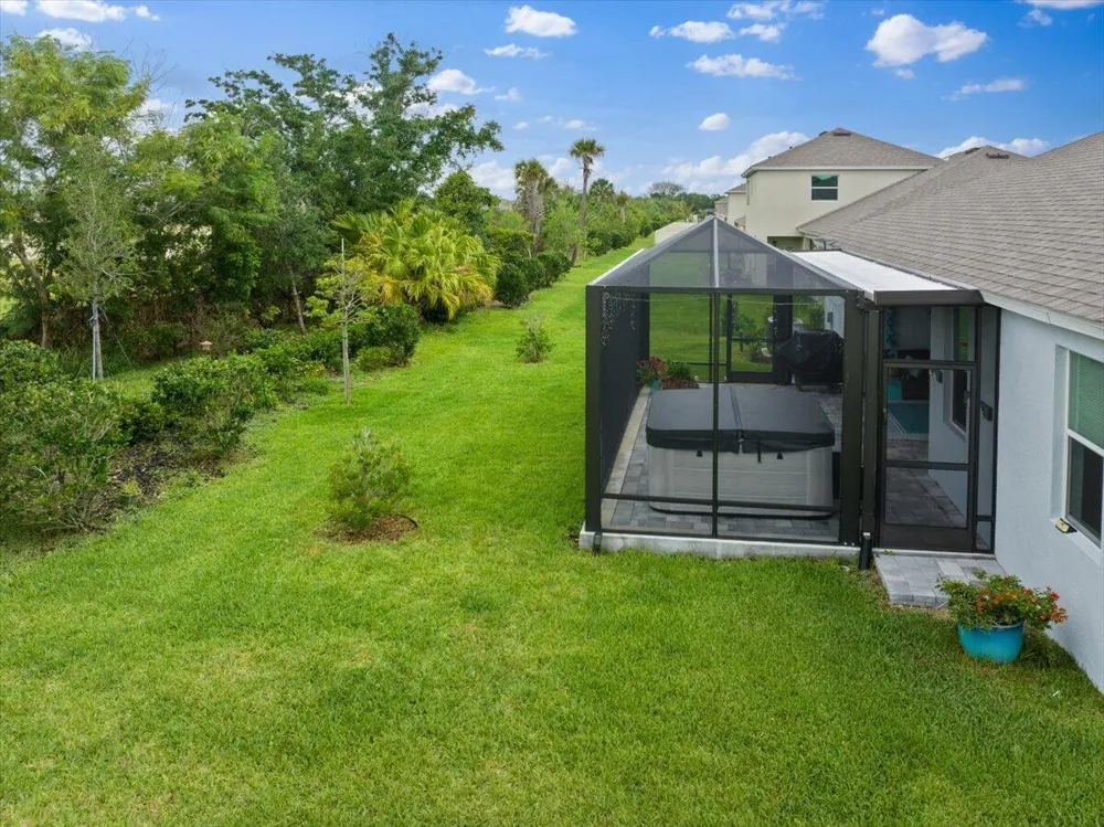 31 52nd Square Vero Beach, FL 32968