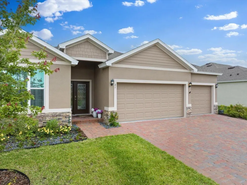 31 52nd Square Vero Beach, FL 32968
