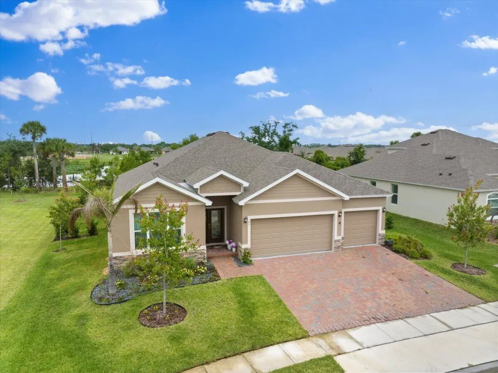 31 52nd Square Vero Beach, FL 32968