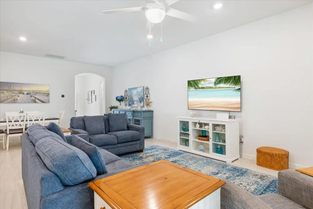 31 52nd Square Vero Beach, FL 32968