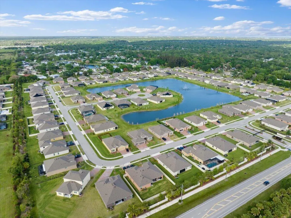 31 52nd Square Vero Beach, FL 32968