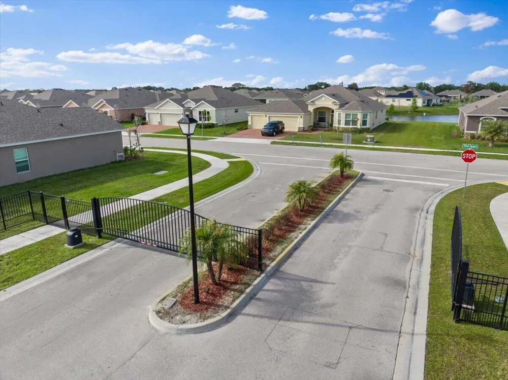 31 52nd Square Vero Beach, FL 32968