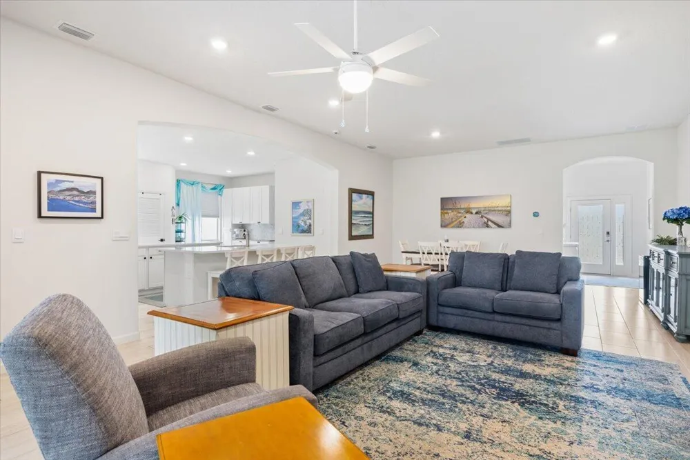 31 52nd Square Vero Beach, FL 32968