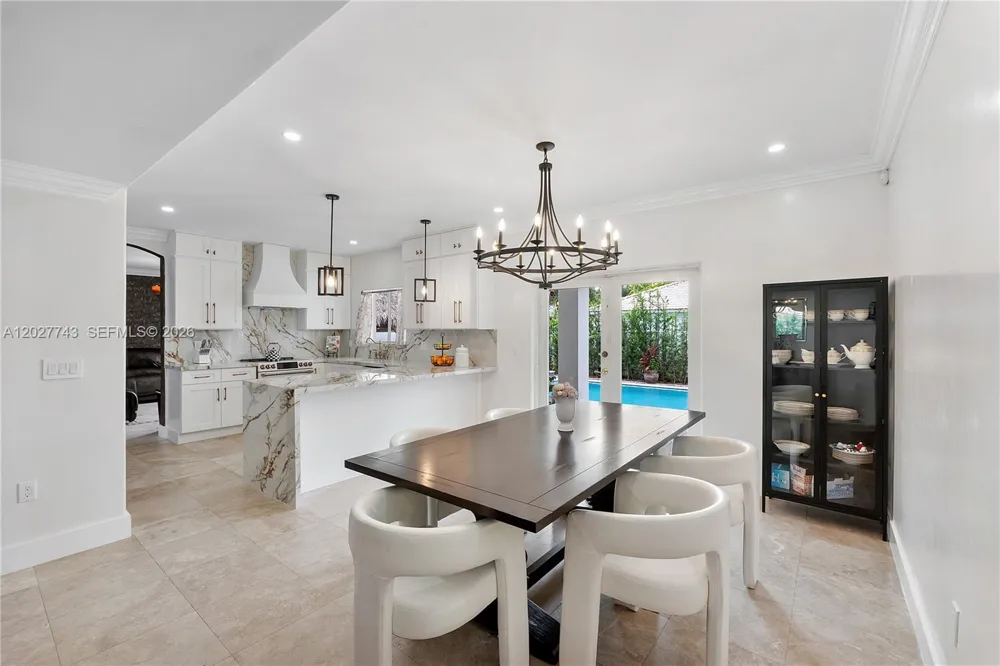 16732 NW 89th Pl Miami Lakes, FL 33018