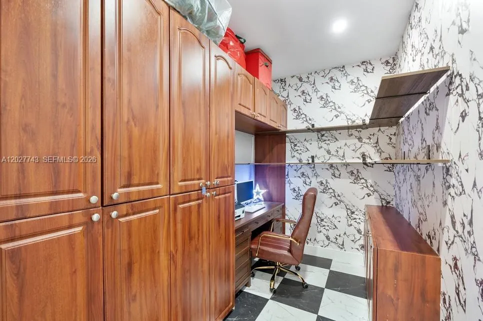 16732 NW 89th Pl Miami Lakes, FL 33018
