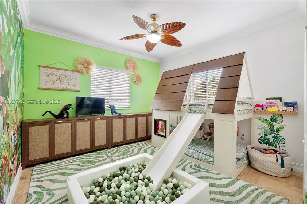 16732 NW 89th Pl Miami Lakes, FL 33018