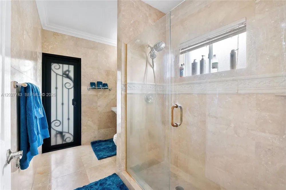 16732 NW 89th Pl Miami Lakes, FL 33018