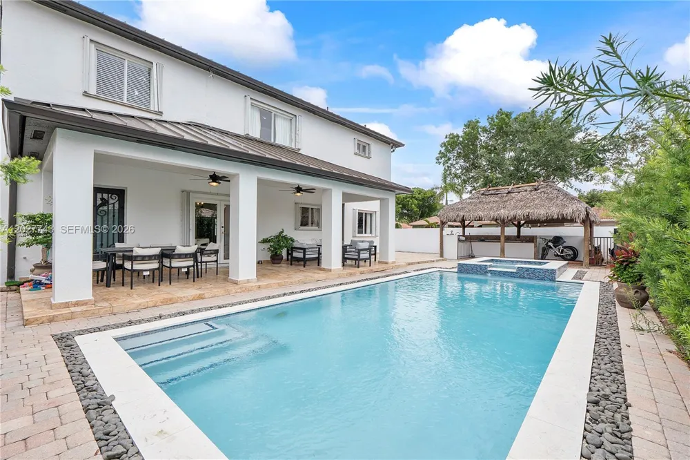 16732 NW 89th Pl Miami Lakes, FL 33018