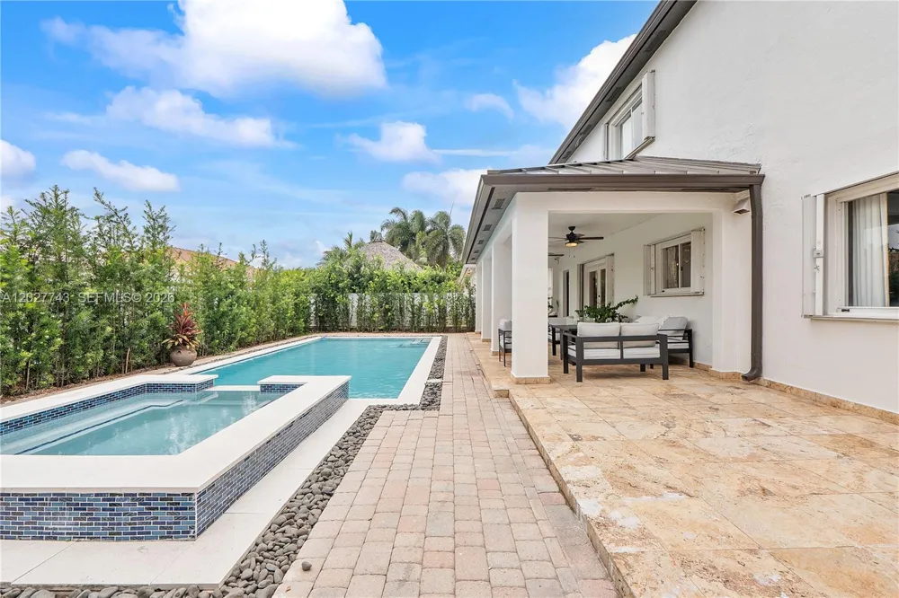 16732 NW 89th Pl Miami Lakes, FL 33018