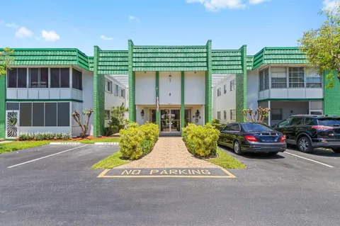2271 NW 48th Terrace #207
