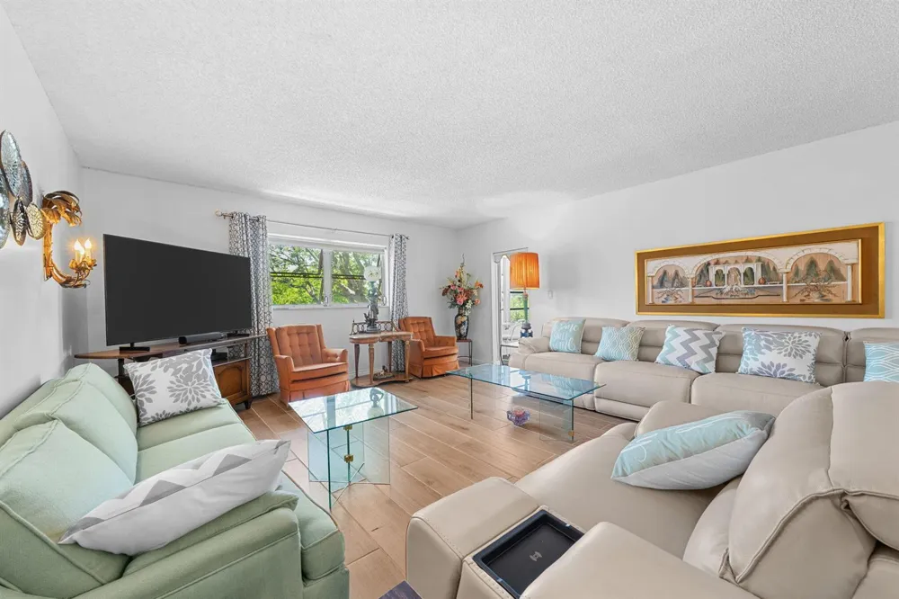 2271 NW 48th Terrace #207 Lauderhill, FL 33313