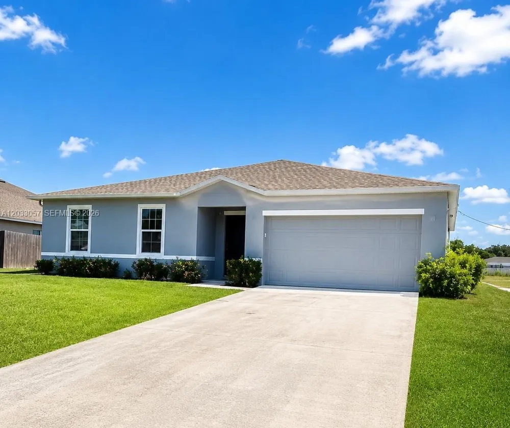 811 SERENADE St NW Palm Bay, FL 32907