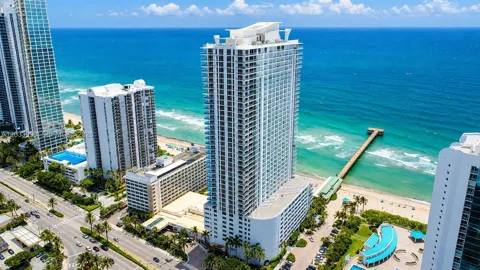 16699 Collins Ave #2906
