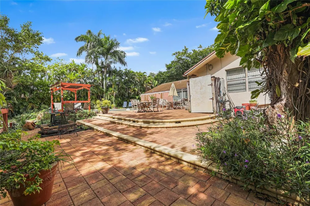 9700 NW 28th Street Cooper City, FL 33024