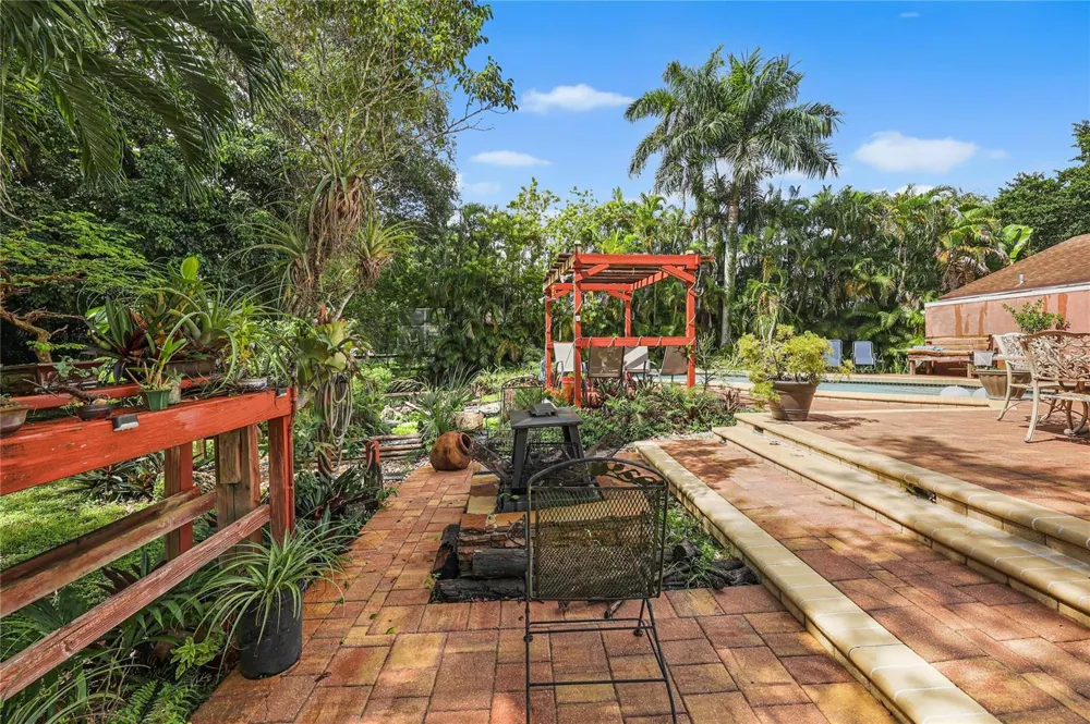 9700 NW 28th Street Cooper City, FL 33024